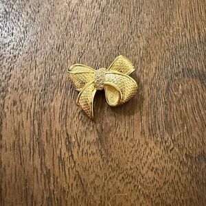 Christian Dior bow Brooch